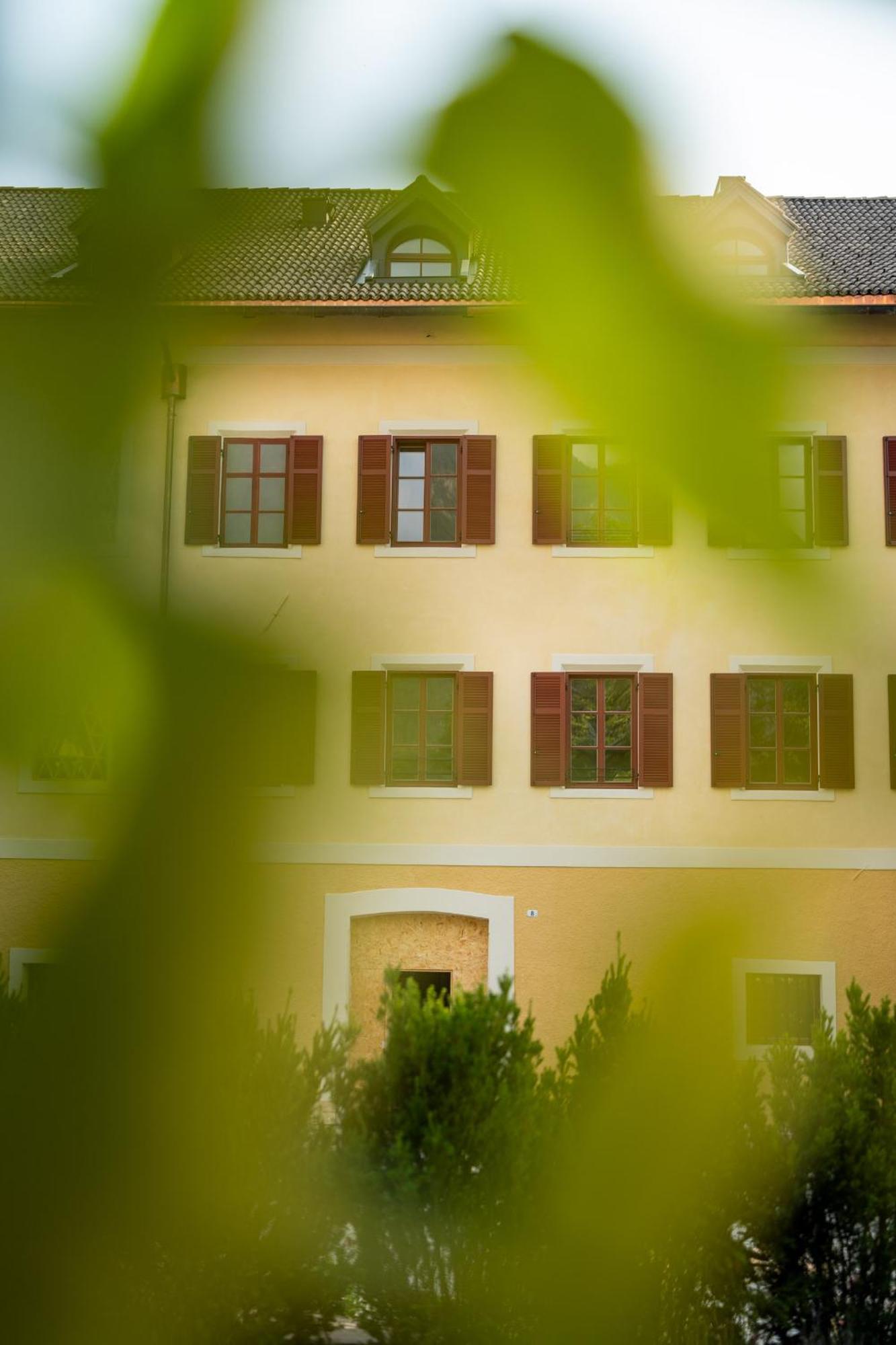 Castel Sallegg Suites Adults Only Caldaro Eksteriør bilde