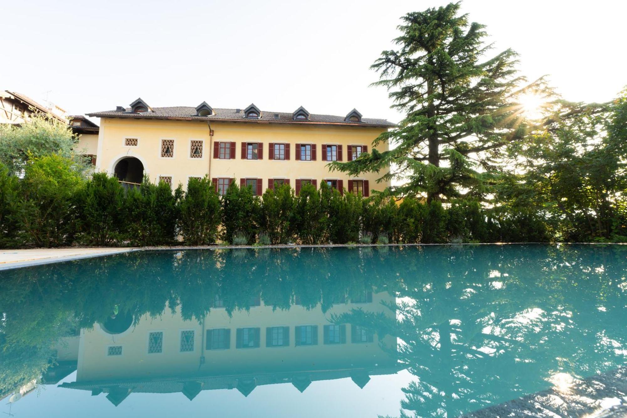 Castel Sallegg Suites Adults Only Caldaro Eksteriør bilde