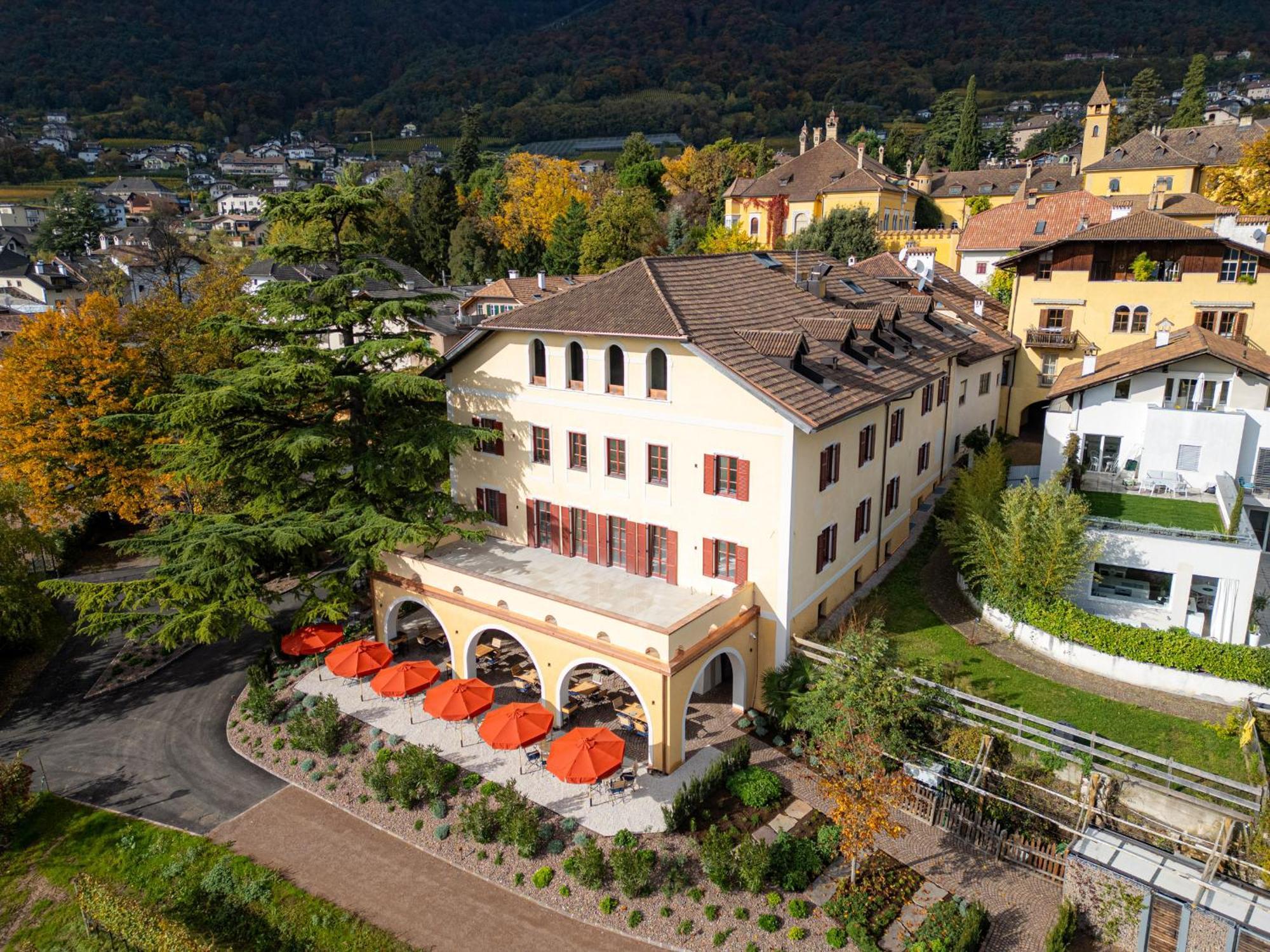 Castel Sallegg Suites Adults Only Caldaro Eksteriør bilde