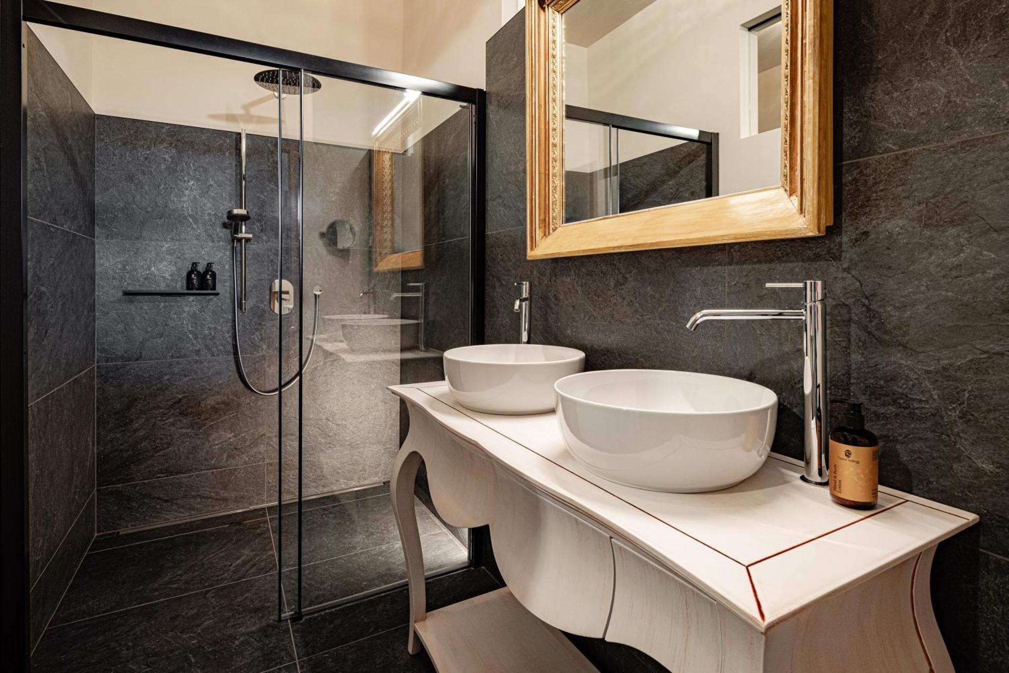 Castel Sallegg Suites Adults Only Caldaro Eksteriør bilde
