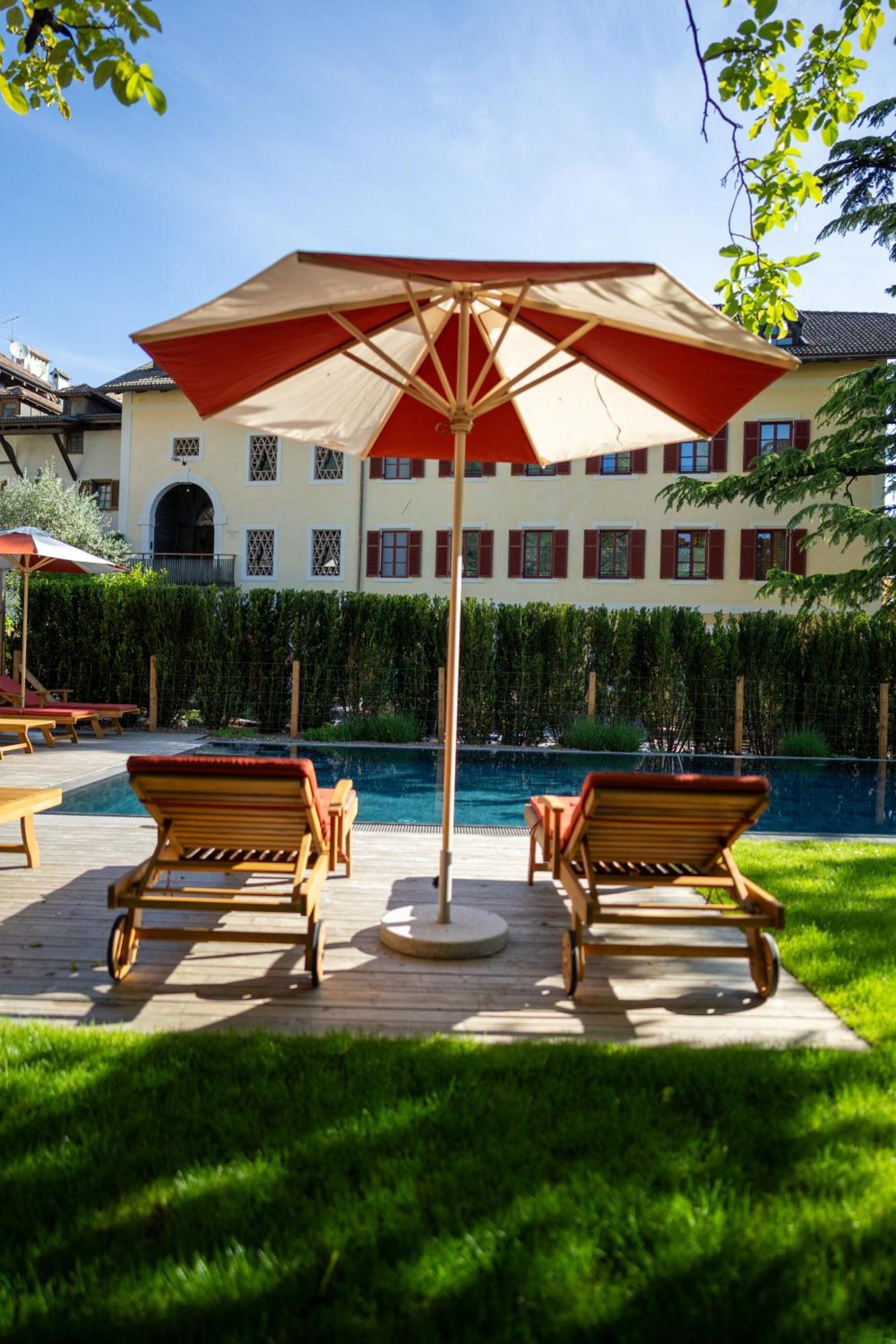 Castel Sallegg Suites Adults Only Caldaro Eksteriør bilde